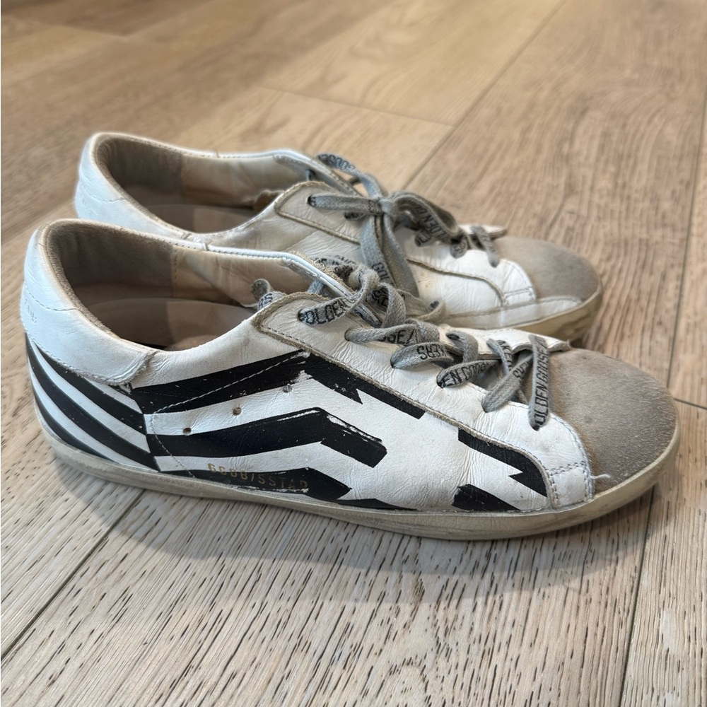 Golden Goose Women's Sneakers - Black and Cream